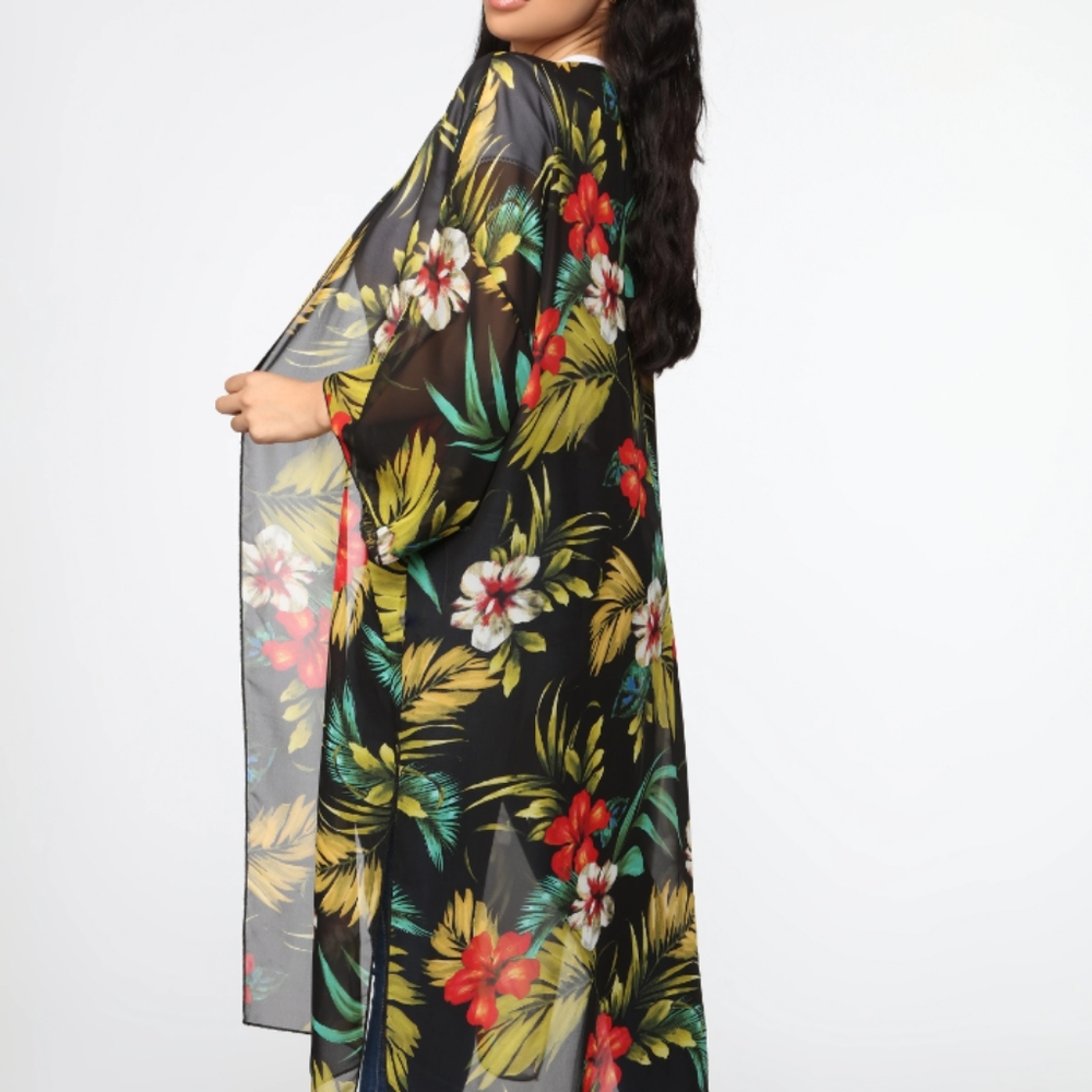 Fashion Nova - Floral Kimono - Black